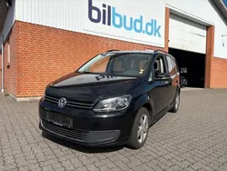 Schwarz Gebraucht 2015 VW Touran Comfortline Van / Kleinbus | 6.500 € (Guter Preis)