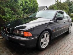 Schwarz Gebraucht 2000 BMW 523 Limousine | 8.300 €