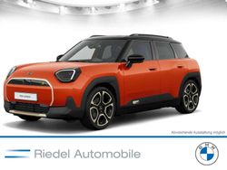 Rebel red metallic Gebraucht 2024 Mini Aceman Favoured SUV | 41.790 € (Fairer Preis)