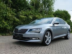 Grau Gebraucht 2016 Skoda Superb Style Limousine | 13.900 € (Fairer Preis)