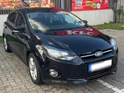 Schwarz Gebraucht 2012 Ford Focus Titanium Limousine | 7.490 € (Teuer)