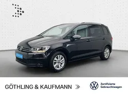 Deep black perleffekt Gebraucht 2024 VW Touran Comfortline Van / Kleinbus | 34.260 € (Fairer Preis)