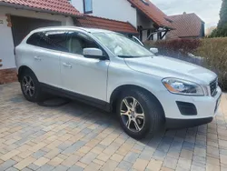 Weiß Gebraucht 2012 Volvo XC60 Momentum SUV | 13.200 € (Fairer Preis)