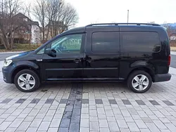 Schwarz Gebraucht 2020 VW Caddy Maxi Comfortline Van / Kleinbus | 16.500 € (Fairer Preis)