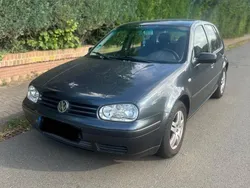 Grau Gebraucht 2002 VW Golf IV Kleinwagen | 850 € (Guter Preis)