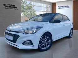 Polar white / black Gebraucht 2019 Hyundai i20 YES! Limousine | 12.850 € (Etwas zu teuer)