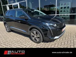 Schwarz Gebraucht 2023 Peugeot 5008 Allure Van / Kleinbus | 26.980 € (Fairer Preis)