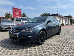 Blau Gebraucht 2005 VW Jetta Comfortline Limousine | 990 € (Superpreis)