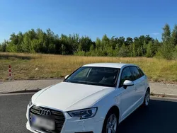 Weiß Gebraucht 2018 Audi A3 Kleinwagen | 16.400 € (Guter Preis)