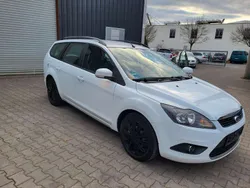 Frostweiß Gebraucht 2010 Ford Focus Titanium Kombi | 3.000 € (Guter Preis)