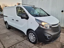 Weiß Gebraucht 2015 Opel Vivaro Van | 8.900 € (Fairer Preis)