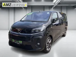Schwarz metallic Gebraucht 2024 Opel Zafira Life Selection Van | 35.900 € (Superpreis)
