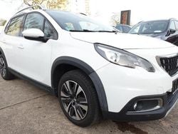 Weiß Gebraucht 2018 Peugeot 2008 Allure SUV | 8.490 € (Guter Preis)