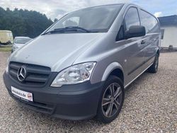 Brillantsilber (metallic) Gebraucht 2012 Mercedes Vito Van / Kleinbus | 9.850 € (Teuer)