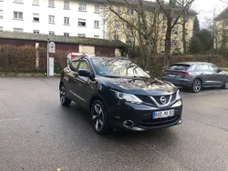 Schwarz Gebraucht 2016 Nissan Qashqai Tekna SUV | 11.800 € (Fairer Preis)