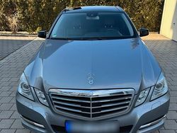 Grau Gebraucht 2011 Mercedes E350 Limousine | 12.499 € (Fairer Preis)