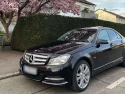 Schwarz Gebraucht 2011 Mercedes C220 Avantgarde Limousine | 11.500 €