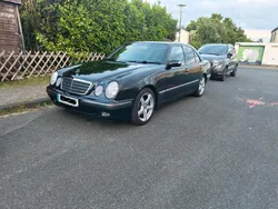 Schwarz Gebraucht 1999 Mercedes E240 Limousine | 5.499 €