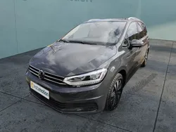 Grau Gebraucht 2024 VW Touran Move Van / Kleinbus | 37.130 € (Fairer Preis)