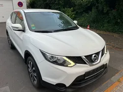 Weiß Gebraucht 2017 Nissan Qashqai Visia SUV | 8.590 € (Superpreis)