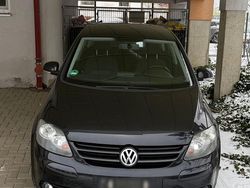 Schwarz Gebraucht 2006 VW Golf IV Kleinwagen | 2.500 € (Fairer Preis)