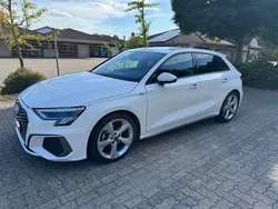 Weiß Gebraucht 2023 Audi A3 Sportback S-Line Limousine | 27.500 € (Guter Preis)