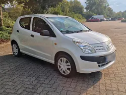 Weiß Gebraucht 2012 Nissan Pixo Kleinwagen | 1.999 € (Fairer Preis)