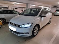 Weiß Gebraucht 2017 VW Touran Van / Kleinbus | 17.500 € (Fairer Preis)