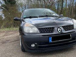 Schwarz Gebraucht 2003 Renault Clio II Authentique Limousine | 690 € (Superpreis)