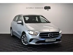 Silber Gebraucht 2021 Mercedes B180 Van / Kleinbus | 23.000 € (Superpreis)