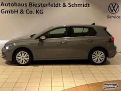 Grau Gebraucht 2021 VW Golf VIII Style Limousine | 23.790 € (Fairer Preis)