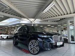 Carbonschwarz metallic Gebraucht 2024 BMW X5 M Sport SUV | 80.950 € (Fairer Preis)