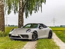 Grau (kreide) Neu 2024 Porsche 911 Targa 4 Cabrio | 189.800 € (Fairer Preis)