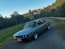 Blau Gebraucht 1984 BMW 520 Limousine | 10.520 €