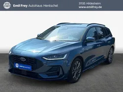 Chrome blue metallic Gebraucht 2024 Ford Focus ST-Line X Kombi | 24.900 € (Guter Preis)