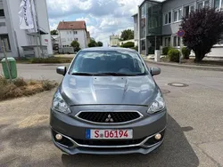 Grau Gebraucht 2016 Mitsubishi Space Star Edition+ Kleinwagen | 9.799 € (Guter Preis)