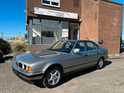 Grau Gebraucht 1988 BMW 520 Limousine | 3.350 €