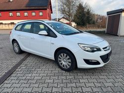 Weiß Gebraucht 2016 Opel Astra Kombi | 4.200 € (Superpreis)