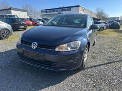 Blau Gebraucht 2014 VW Golf VII Comfortline Limousine | 7.800 € (Guter Preis)