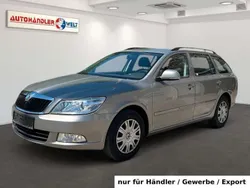 Beige Gebraucht 2009 Skoda Octavia Kombi | 2.599 € (Superpreis)