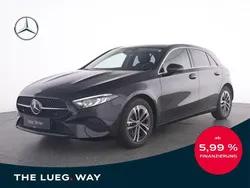 Metalliclack kosmosschwarz Gebraucht 2024 Mercedes A180 Progressive Limousine | 29.385 € (Fairer Preis)