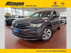 Delfingrau metallic Gebraucht 2021 VW Tiguan Life SUV | 20.940 € (Guter Preis)