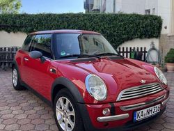 Rot Gebraucht 2004 Mini ONE Kleinwagen | 2.200 € (Fairer Preis)