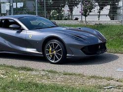 Grau Gebraucht 2023 Ferrari 812 Cabrio | 650.000 €