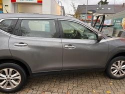 Grau Gebraucht 2016 Nissan X-Trail Visia SUV | 10.000 € (Fairer Preis)