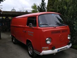 Rot Gebraucht 1972 VW T2 Van | 25.000 €