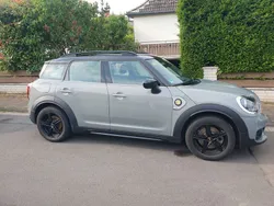 Grau Gebraucht 2019 Mini Countryman SUV | 20.900 €