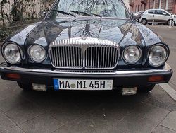 Grau Gebraucht 1991 Jaguar XJ12 Limousine | 22.000 €