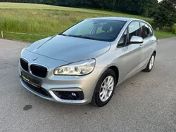 Silber Gebraucht 2015 BMW 218 Active Tourer Basis Van / Kleinbus | 8.999 € (Fairer Preis)