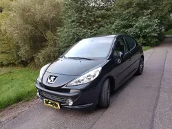 Schwarz Gebraucht 2007 Peugeot 207 Platinum Limousine | 2.600 € (Fairer Preis)